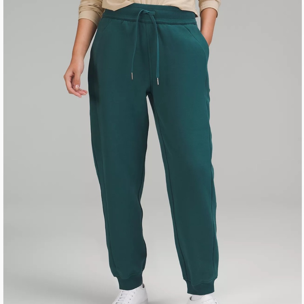 Lululemon Scuba Relaxed Jogger